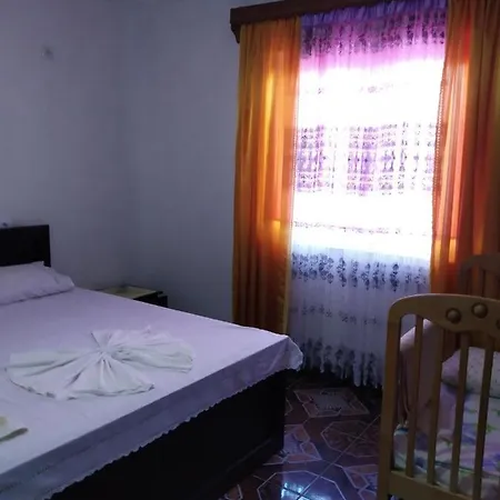 Villa**** Madia&avniu Ksamil